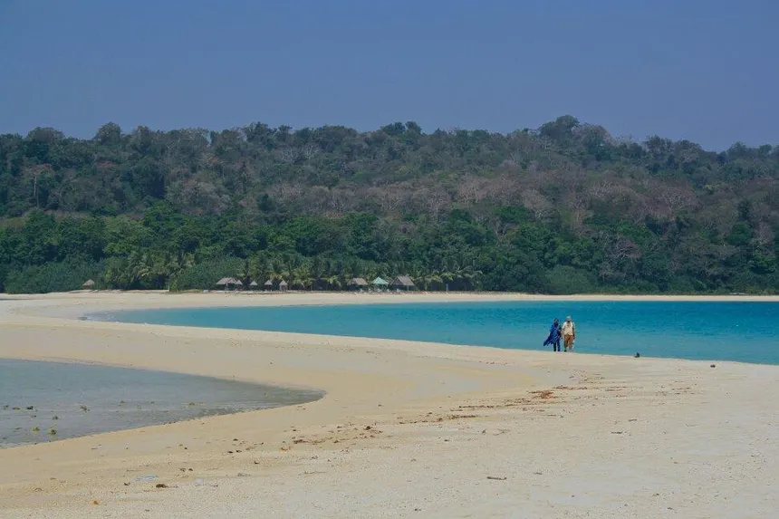 Ross and Smith Island twin sandbar beach